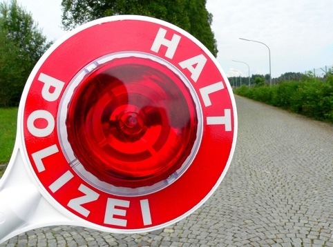 Bundespolizeidirektion München: Bundespolizei vollstreckt mehrere Strafbefehle bei Grenzkontrollen / Geld für Justizkasse - Finanzielle Unterstützung bewahrt vor Gefängnis