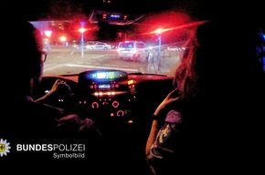 Bundespolizeidirektion München: Bundespolizistin verletzt / Dienstabbruch bei 26-Jähriger nach Amtshilfe
