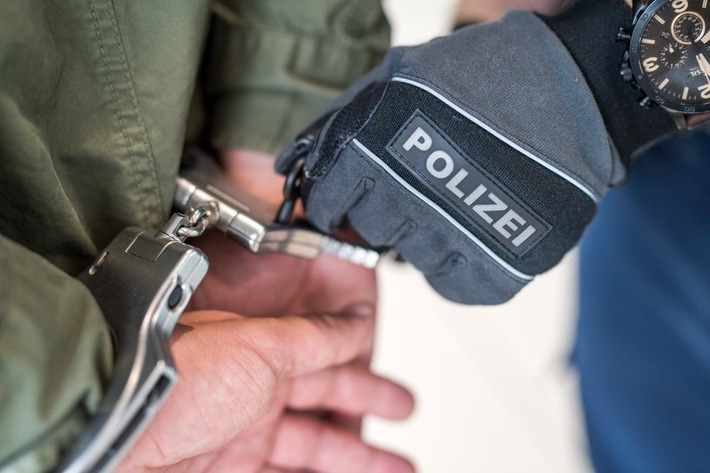 BPOL-BadBentheim: Zwei offene Haftbefehle bringen 27-Jährigen ins Gefängnis